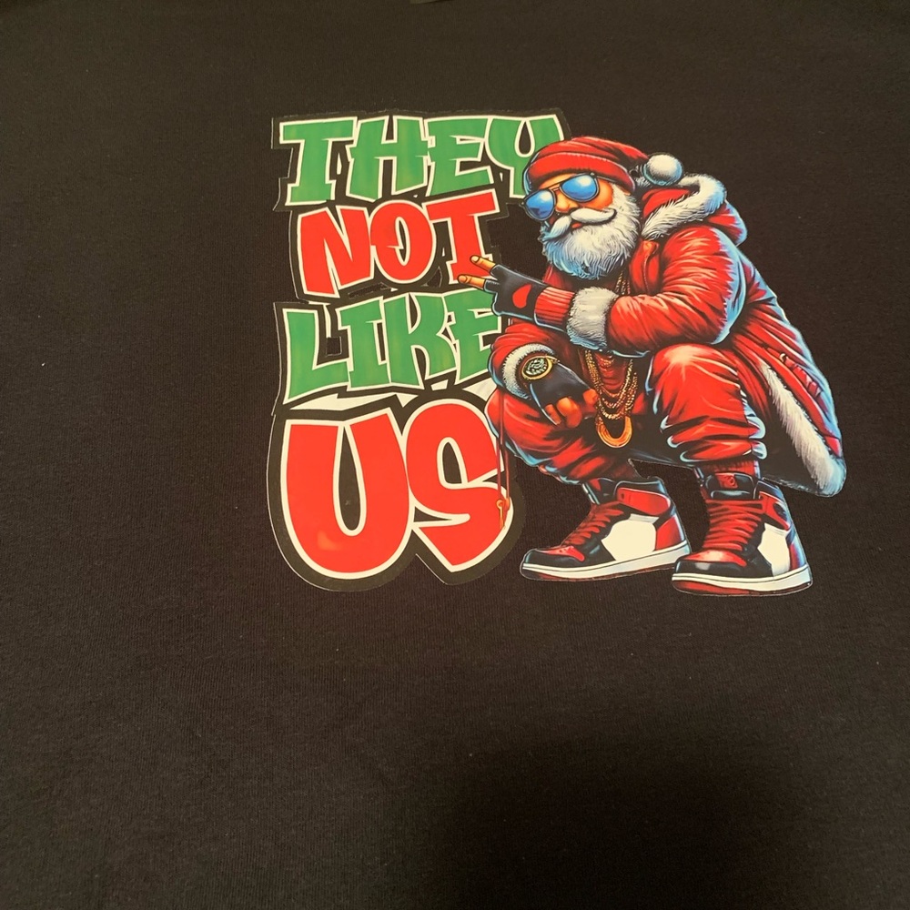 Santa Graphic Black T-Shirt